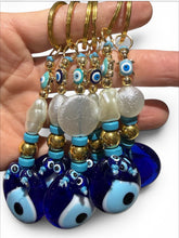 Load image into Gallery viewer, Pearl Evil Eye Keychain(PEAKC)