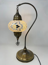 Load image into Gallery viewer, Floor lamp 7 LU