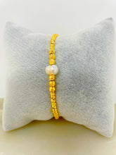 Load image into Gallery viewer, Fresh Water Pearl Gold Plated Chain Bracelet