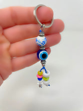 Load image into Gallery viewer, Blue Flower Beads Keychain