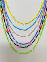 Load image into Gallery viewer, Flower Beads Necklace