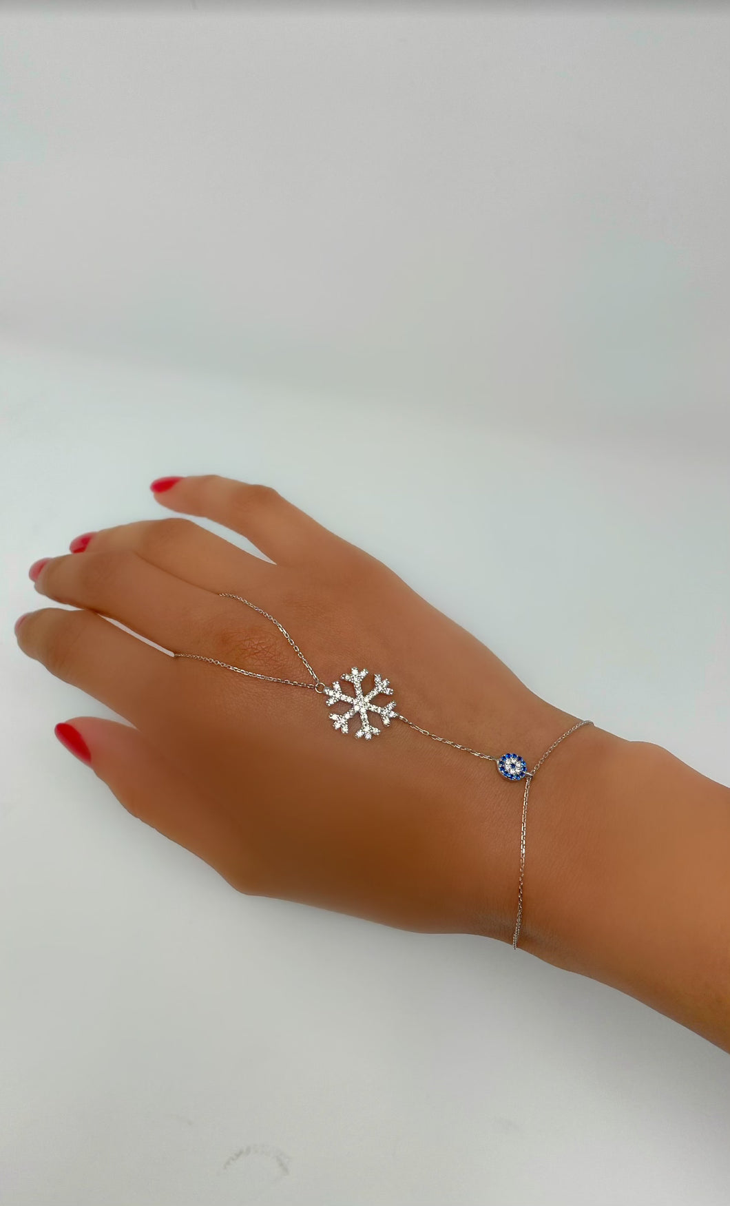 Jasmin finger bracelet.