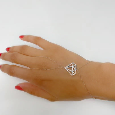 Diamant finger bracelet.