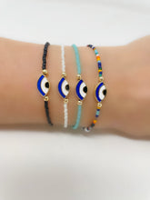 Load image into Gallery viewer, Lucky eye beads bracelet