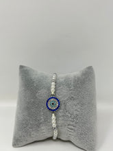 Load image into Gallery viewer, Perla evil eye bracelet