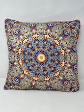 Load image into Gallery viewer, Mandala cushions