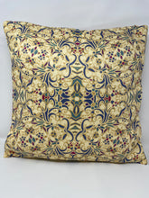 Load image into Gallery viewer, Mandala cushions