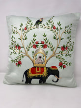 Load image into Gallery viewer, Maharaja cushion